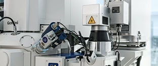 Microscopes-électroniques-à-balayage-à-faisceau-ionique-focalisé-(FIB-SEM)